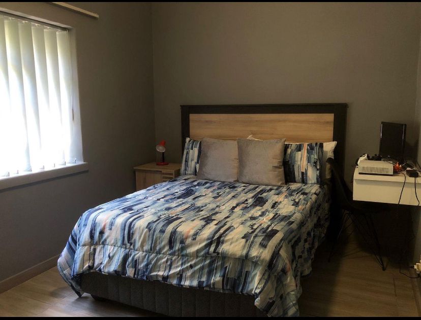 To Let 3 Bedroom Property for Rent in Zonnebloem Western Cape